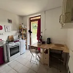 La Viarhona A Apartment *